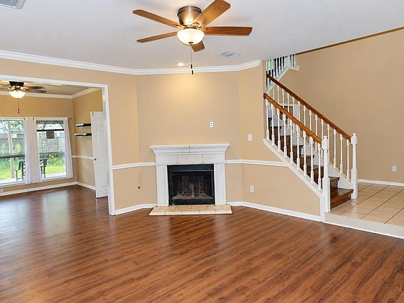 2nd image of 1503 Pine Ridge Ln