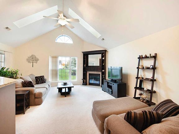 3rd image of 53 Fawn Meadow Ct