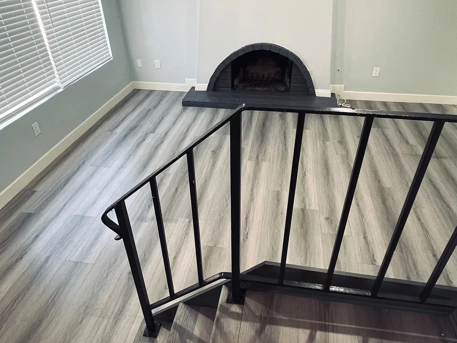 3 bed, 1.5 bath, 1300 sqft, $3,350 — Photo 4