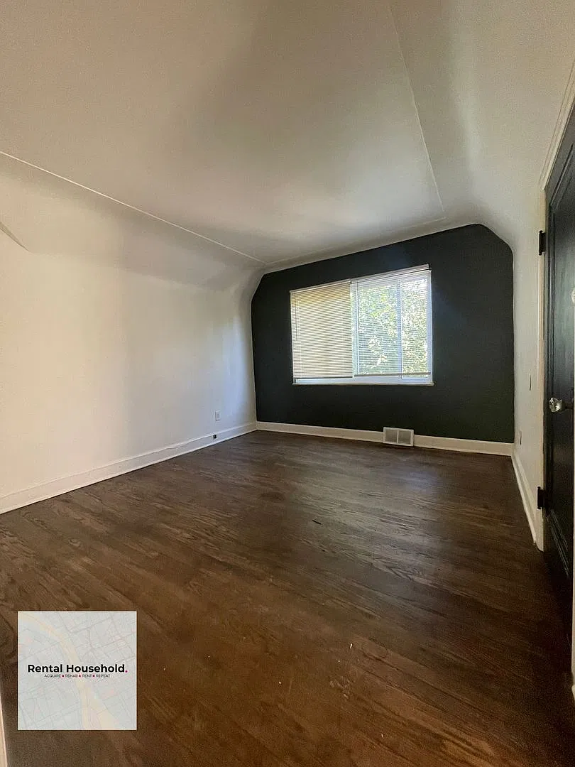 16820 Rockdale — Photo 1