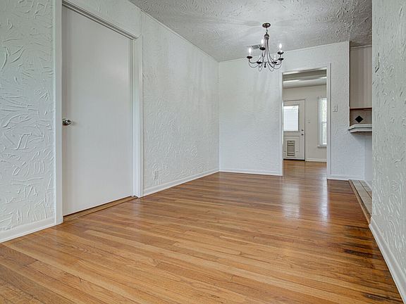 5th image of 7719 Woodrow Ave