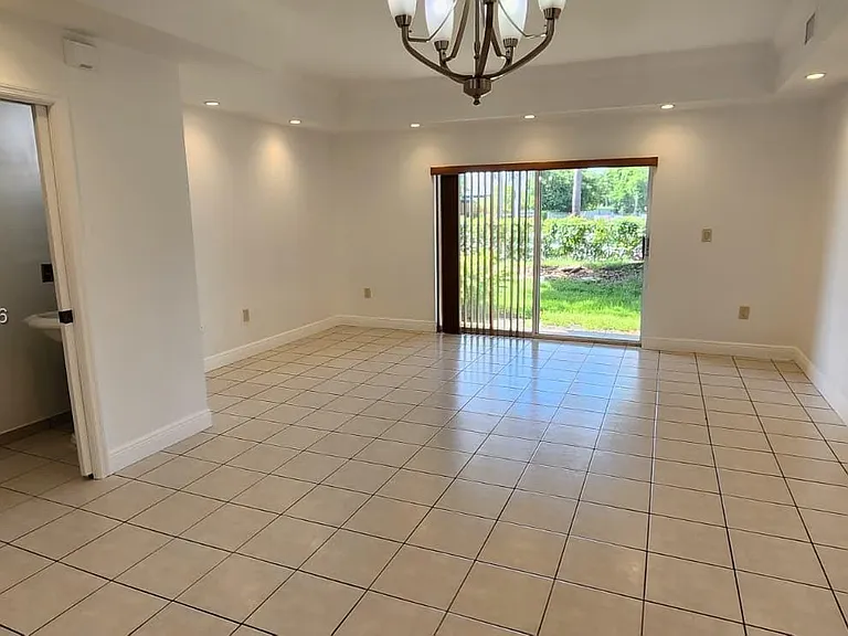 8960 W Flagler St #3 — Photo 12