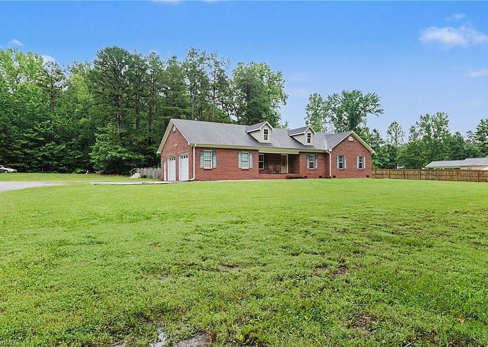 1st image of 373 Bradley Tysinger Rd