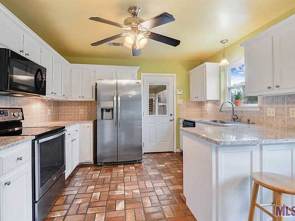 5th image of 36195 Greenville Ave
