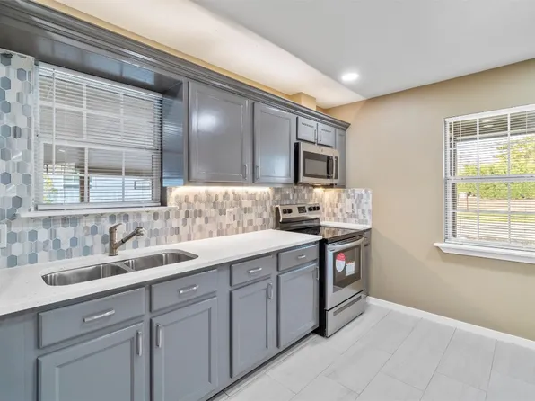 8714 Quinn St, Dallas, TX 75217