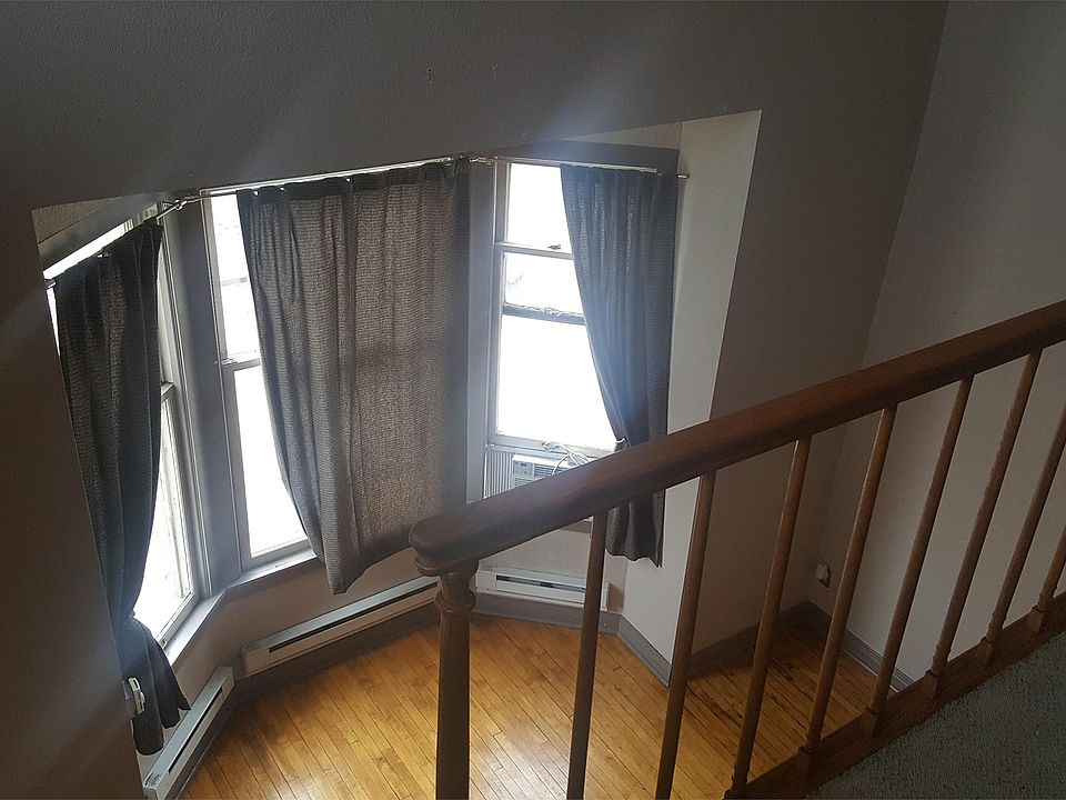 2nd image of 900 S 5th St Ste 405