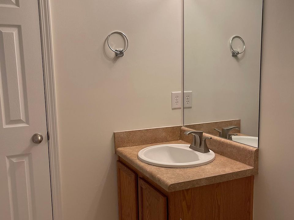 1st image of 3435 Dianthus Ln
