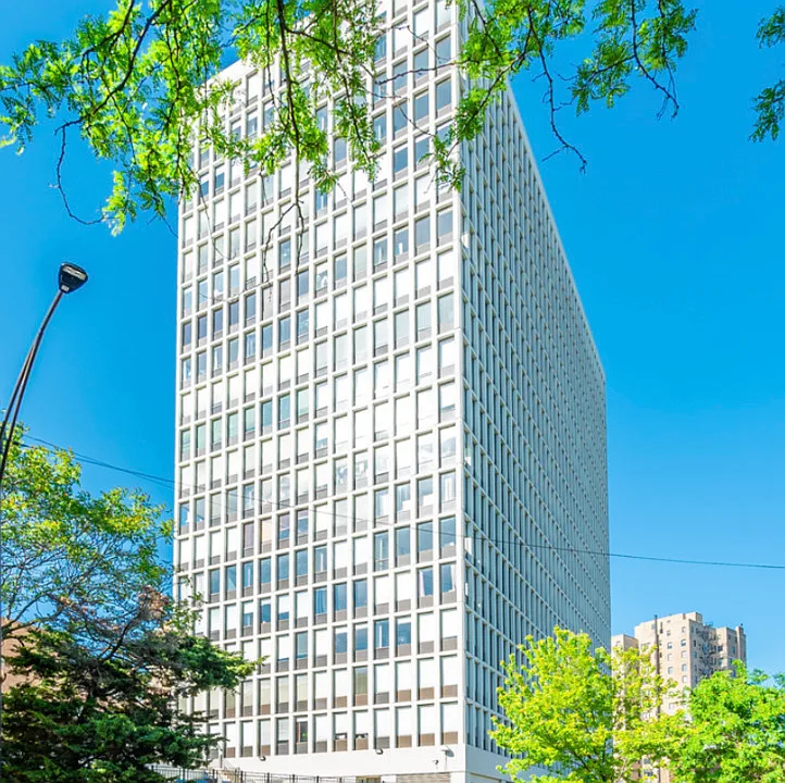 444 W Fullerton Pkwy #802