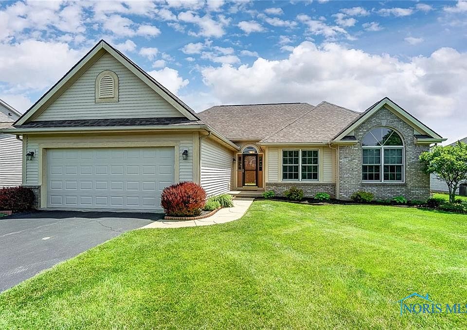 1st image of 26590 Woodmont Dr