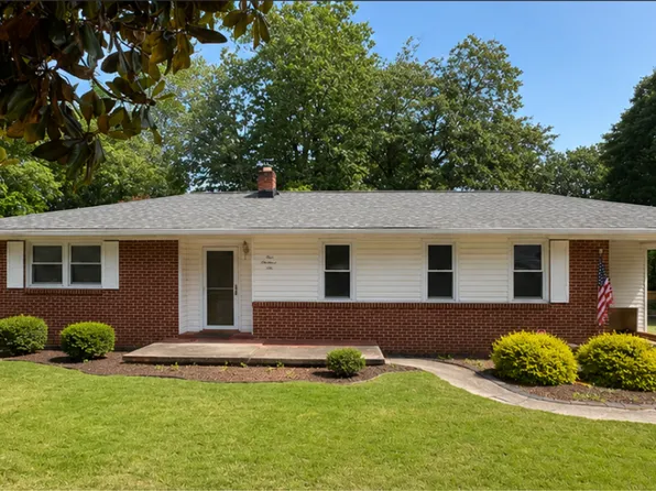 406 Pine Knoll Dr, Greenville, SC 29609