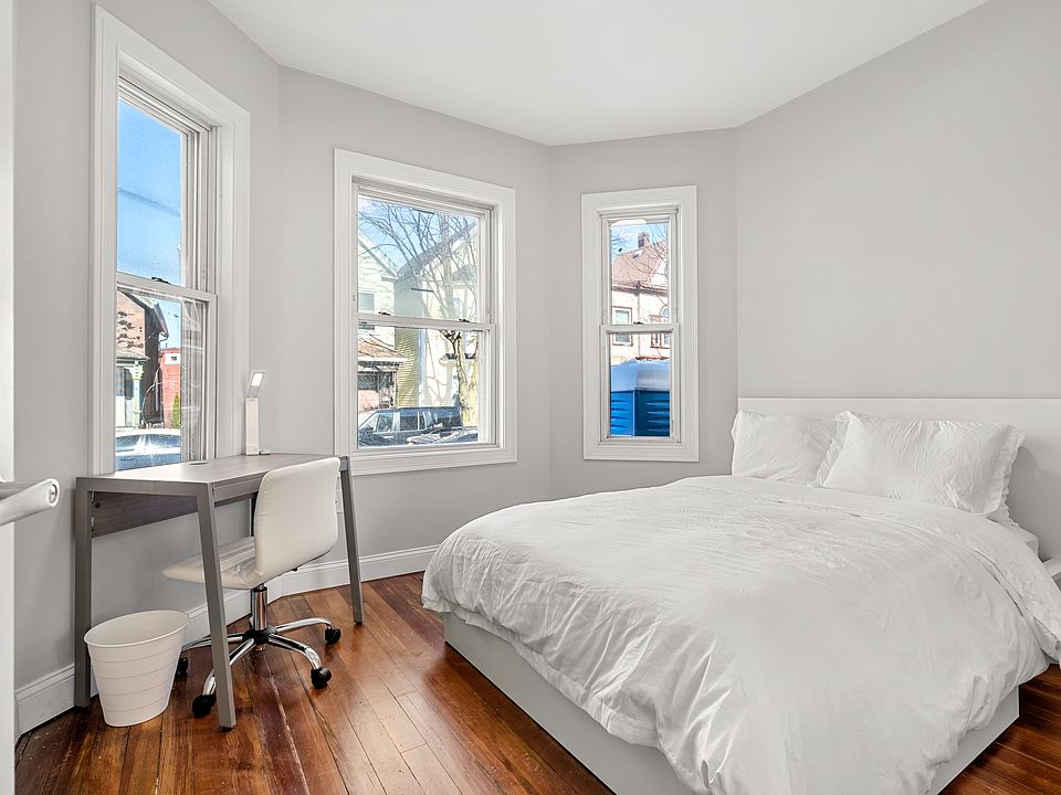 1st image of 821 Saratoga St APT 1