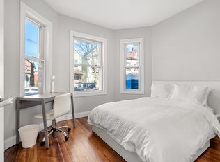 821 Saratoga St APT 1, Boston, MA 02128