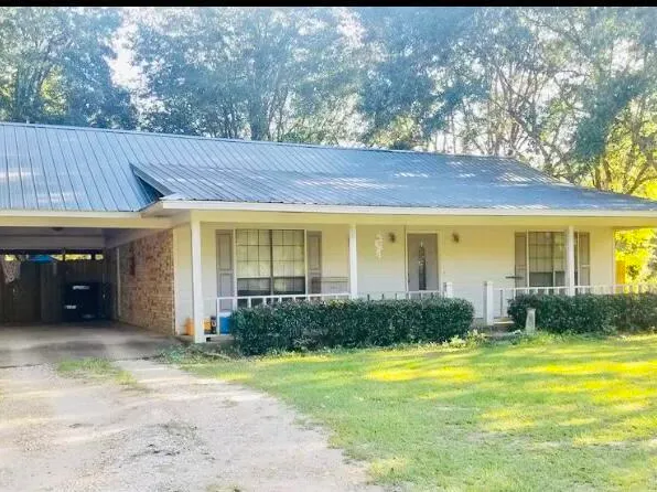 5804 Kaye Ln, Moss Point, MS 39562