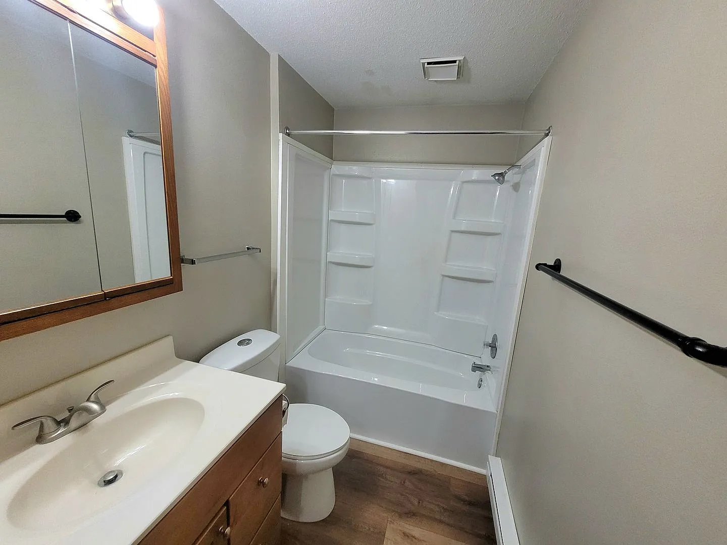 pin00 — Photo 3