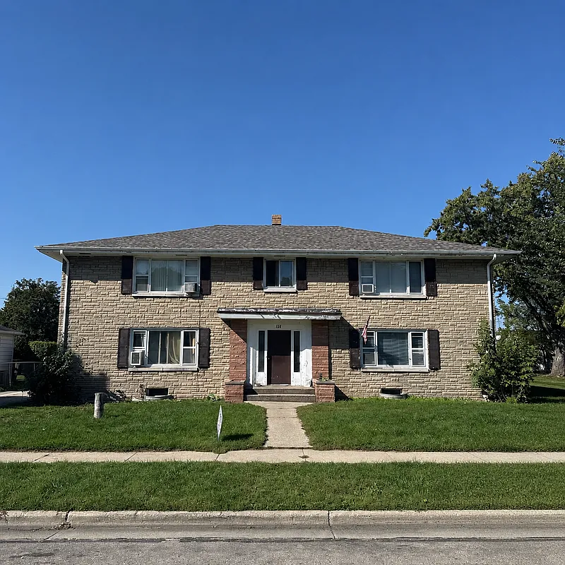 2 bed, 1.0 bath, $899 — Photo 1