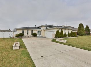 602 Briarwood Dr, Dyer, IN