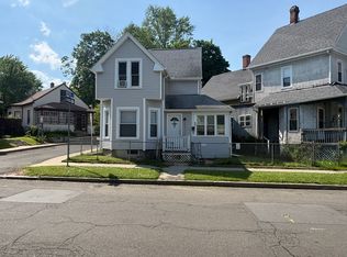 57 Linden St, Holyoke, MA 01040
