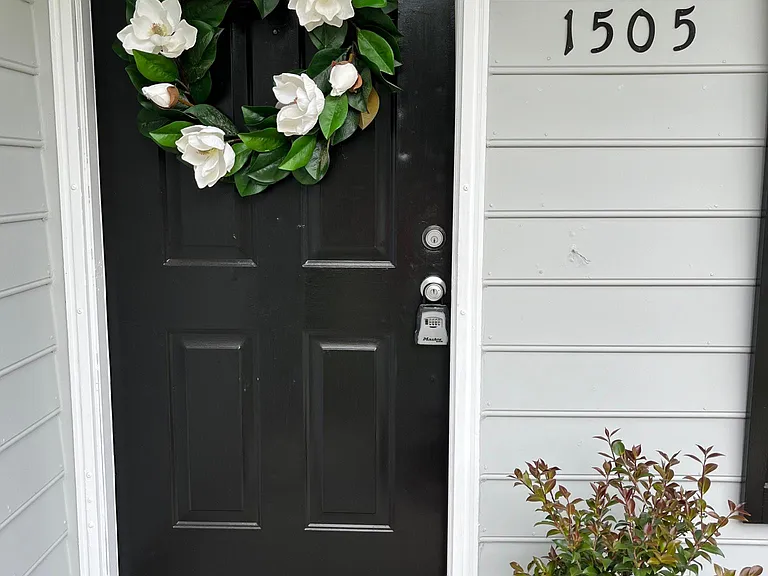 1505 Pycroft Ct — Photo 4