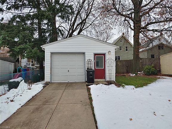 3rd image of 2309 Tampa Ave