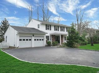 155 Harned Rd, Commack, NY 11725