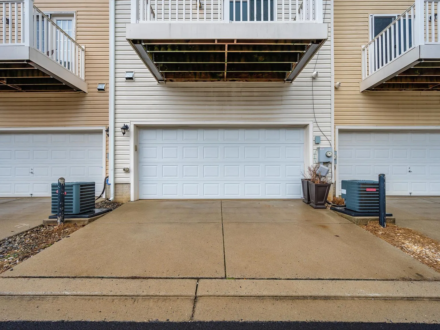 3 bed, 3.5 bath, 1880 sqft, $2,750 — Photo 4