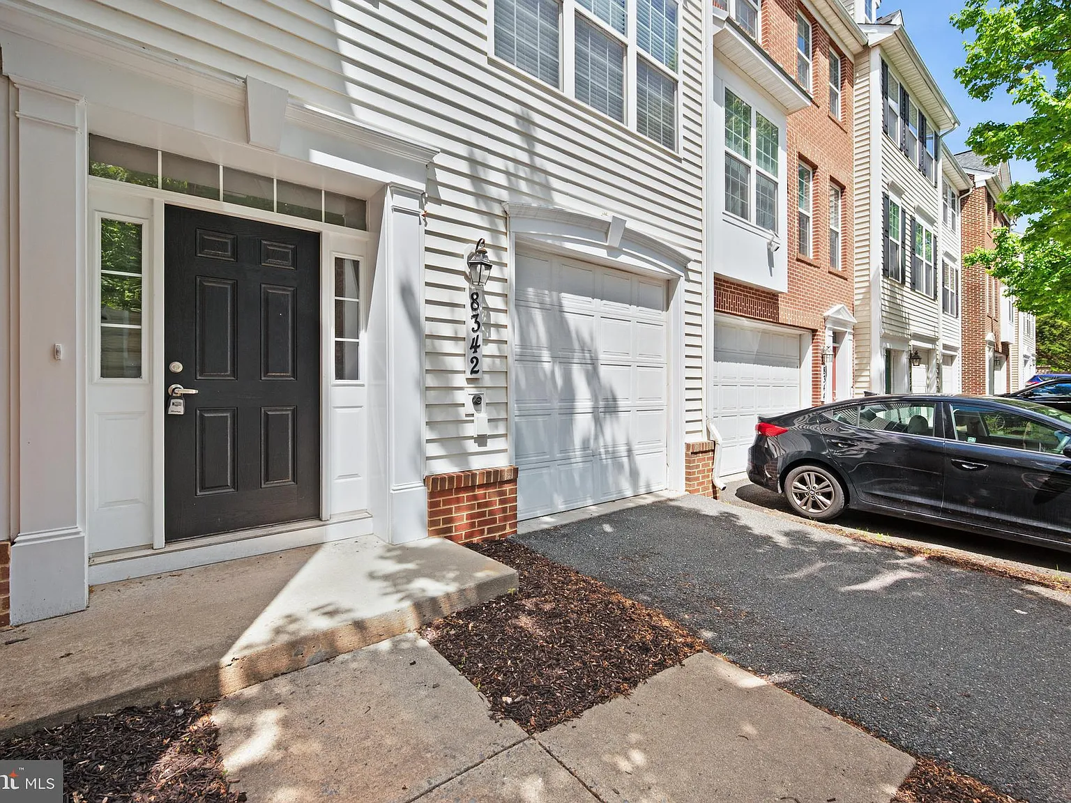 4 bed, 3.5 bath, 1540 sqft, $3,300 — Photo 3