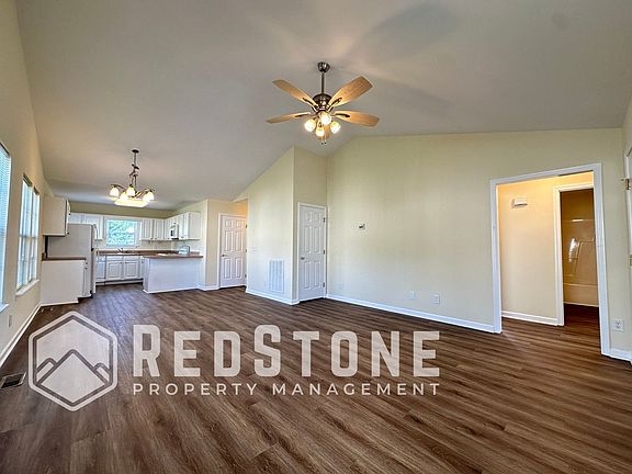 3rd image of 812 Jennings Berry Dr