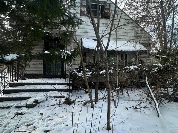 2001 Hovey Pl, Gary, IN 46406