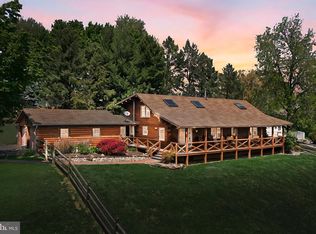 1570 Woodberry Rd, York, PA 17408