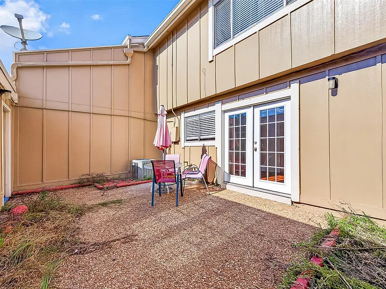 11677 Village Place Dr — Photo 38