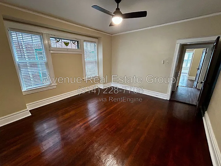 6026 Pershing Ave — Photo 5