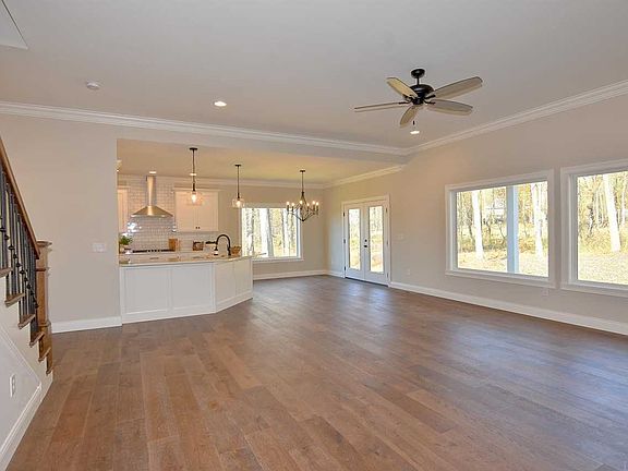 5th image of 1138 Horseshoe Bend Way