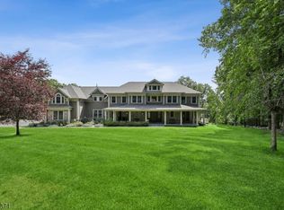 111 Boulderwood Dr, Bernardsville, NJ 07924