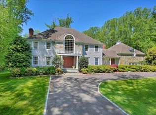 235 Fence Row Dr, Fairfield, CT 06824