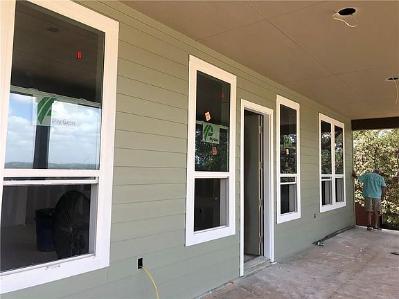2nd image of 605 Deckhouse Dr