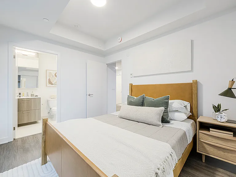 40 Lagerfeld Dr — Photo 18