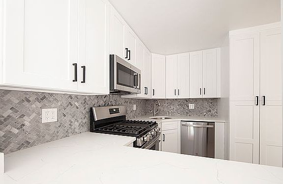4th image of 148 Sackett St Floor 3
