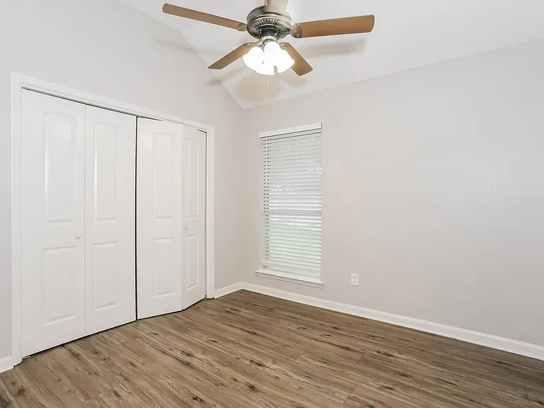 9004 Willoughby Ct — Photo 14