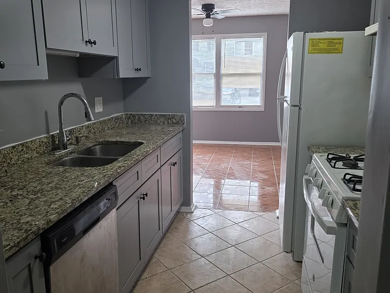 1746 Nappa Valley Ct SE — Photo 14