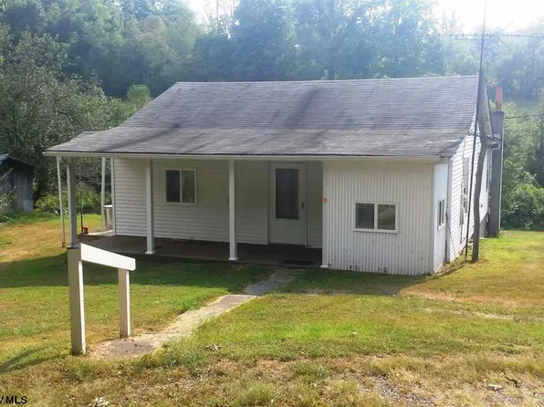 303 Fairview Rd, Belington, WV 26250