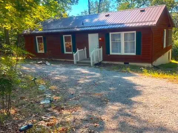 220 Dey Dr, Harpers Ferry, WV 25425