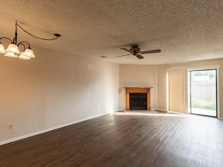 1602 Mill St #C — Photo 6