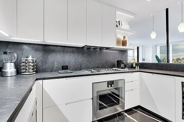 Rented by City Connections Realty | media 5