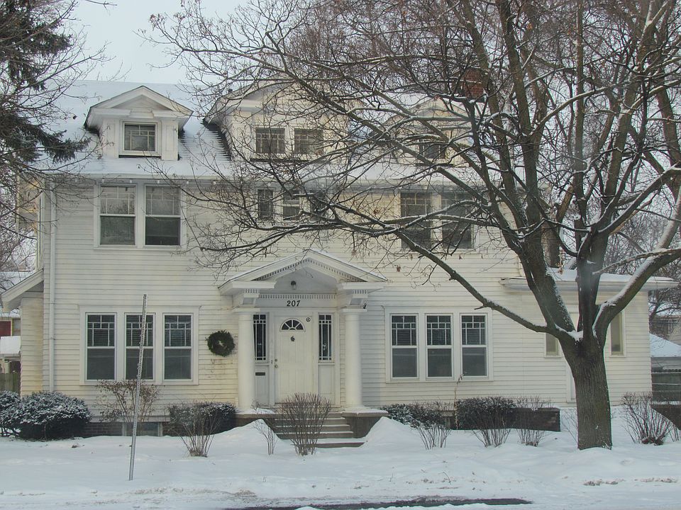 1st image of 207 N Adams St
