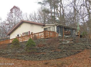 101 Nicole Ct, Dingmans Ferry, PA 18328