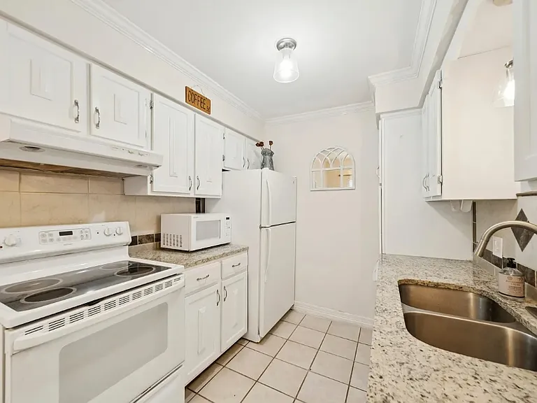 55-7 Holly Dr #S — Photo 1