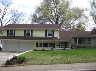 2242 E Barataria St, Springfield, MO 65804