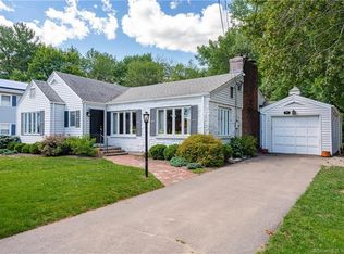 88 Flagg Rd, West Hartford, CT 06117