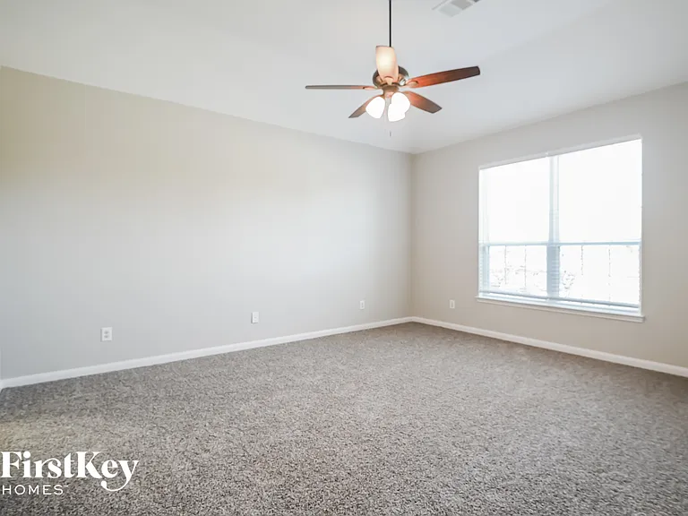 710 Shady Meadow Ln — Photo 9