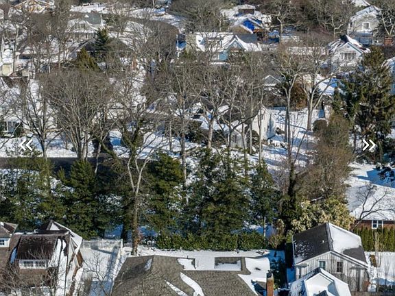 3rd image of 2208 2nd Ave